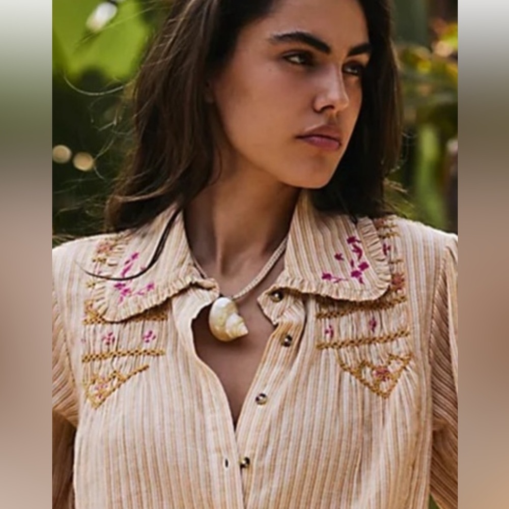 Free People -  top- embroidered smocked - Picture 3 of 9